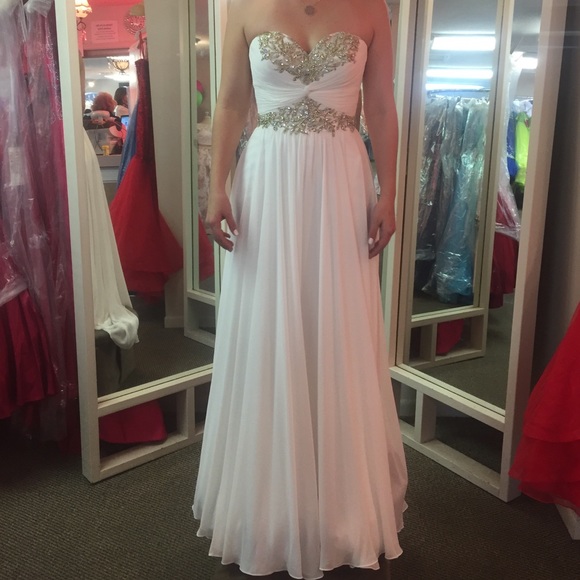 SHERRI HILL Formal Dress